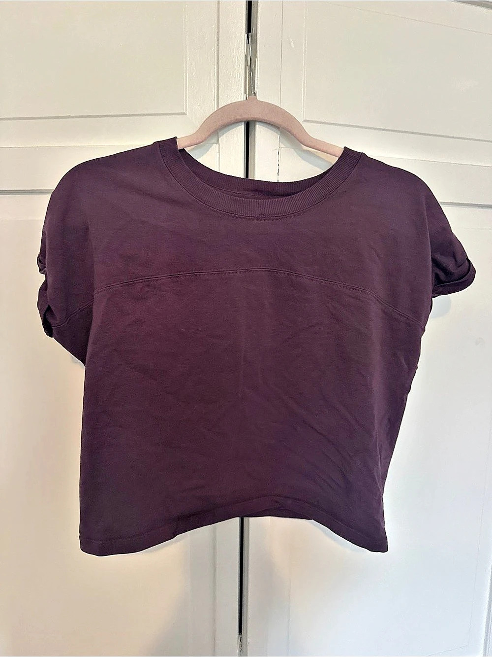 Offline by Aerie Short Sleeve Crop Top in Purple Size Medium Like New
